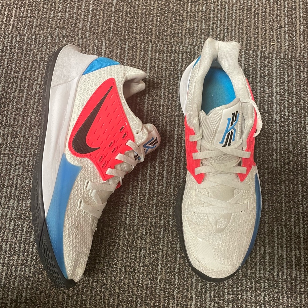 Kyrie low 2 white blue hero